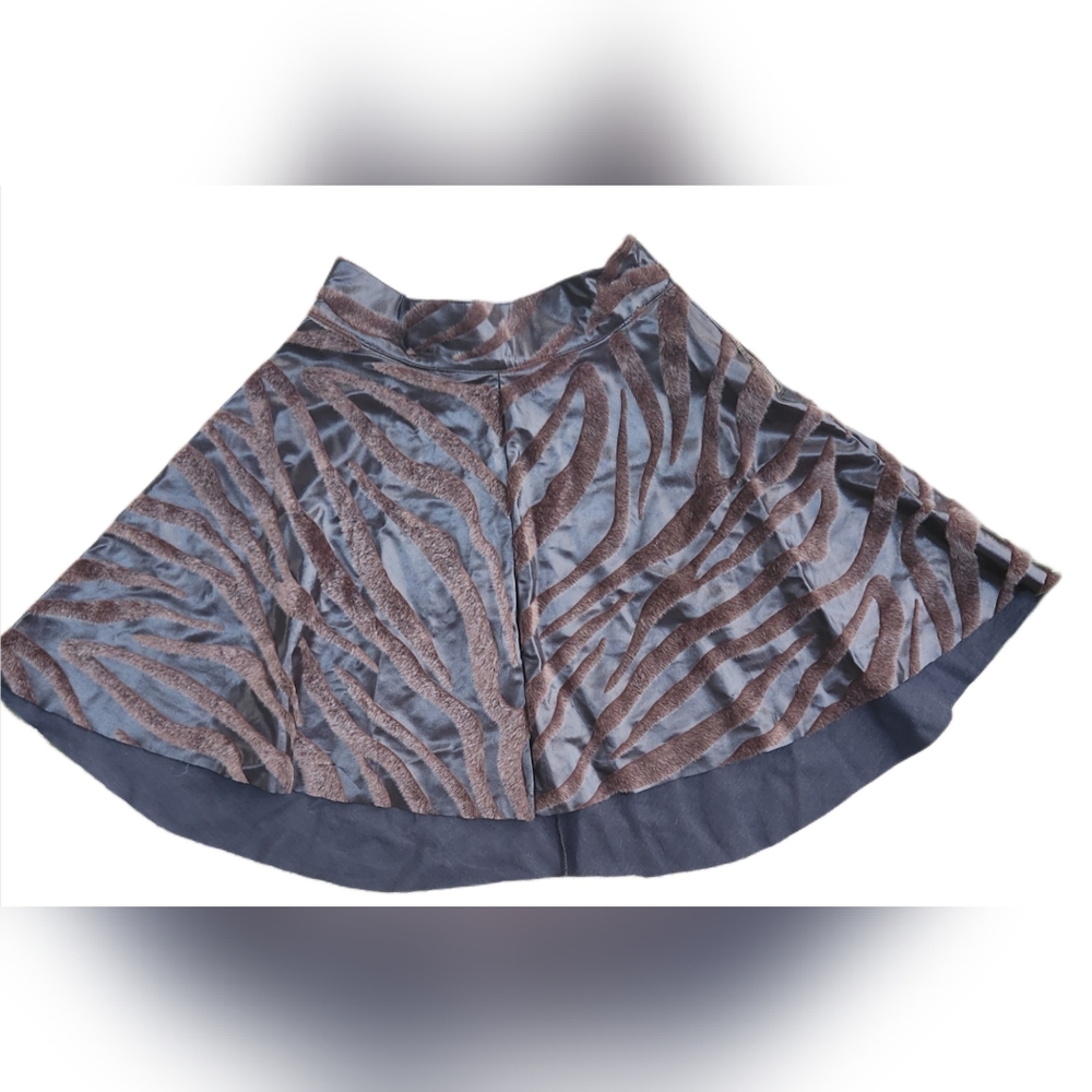 Furry Animal Print High Waisted Small Twirl Faux Leather Skirt - Picture 1 of 10
